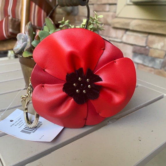 SOLD/Authentic Kate Spade OohLa-La Flower coin/Key - Picture 2 of 14